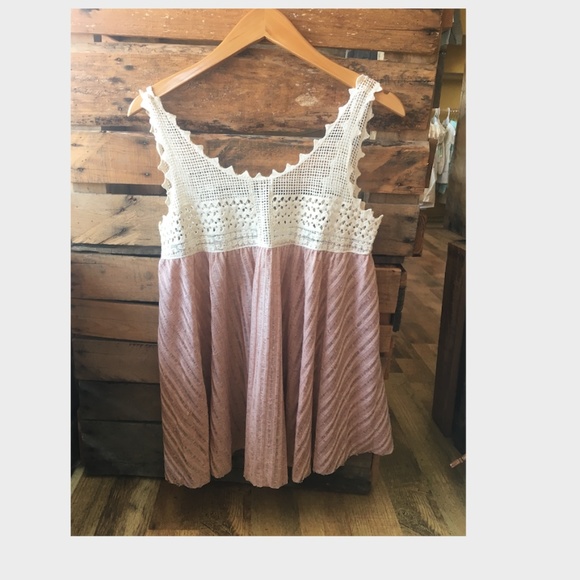 Hyku Tops - Hyku Boho Blush Pink Lace Empire Top NWT